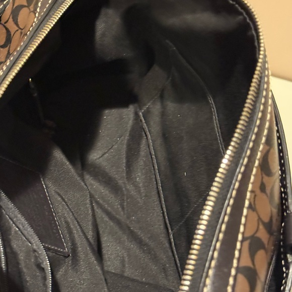 Coach EUC  brown and Black Handbag zipper closer - Picture 8 of 11
